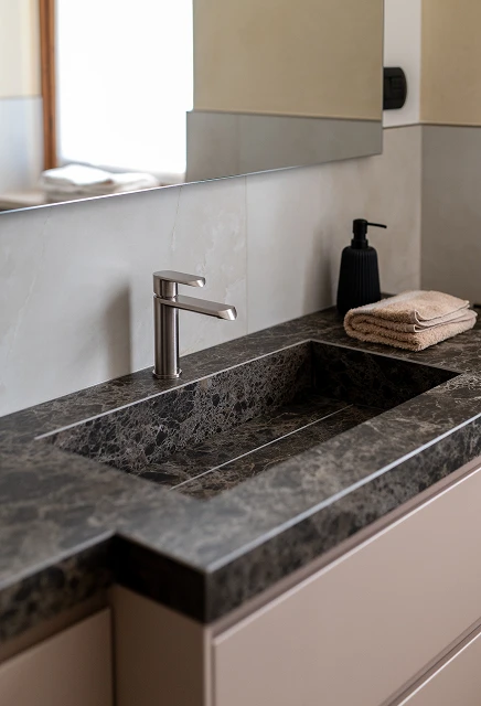 Ristrutturazione bagno con arredo e rivestimenti Ottoboni